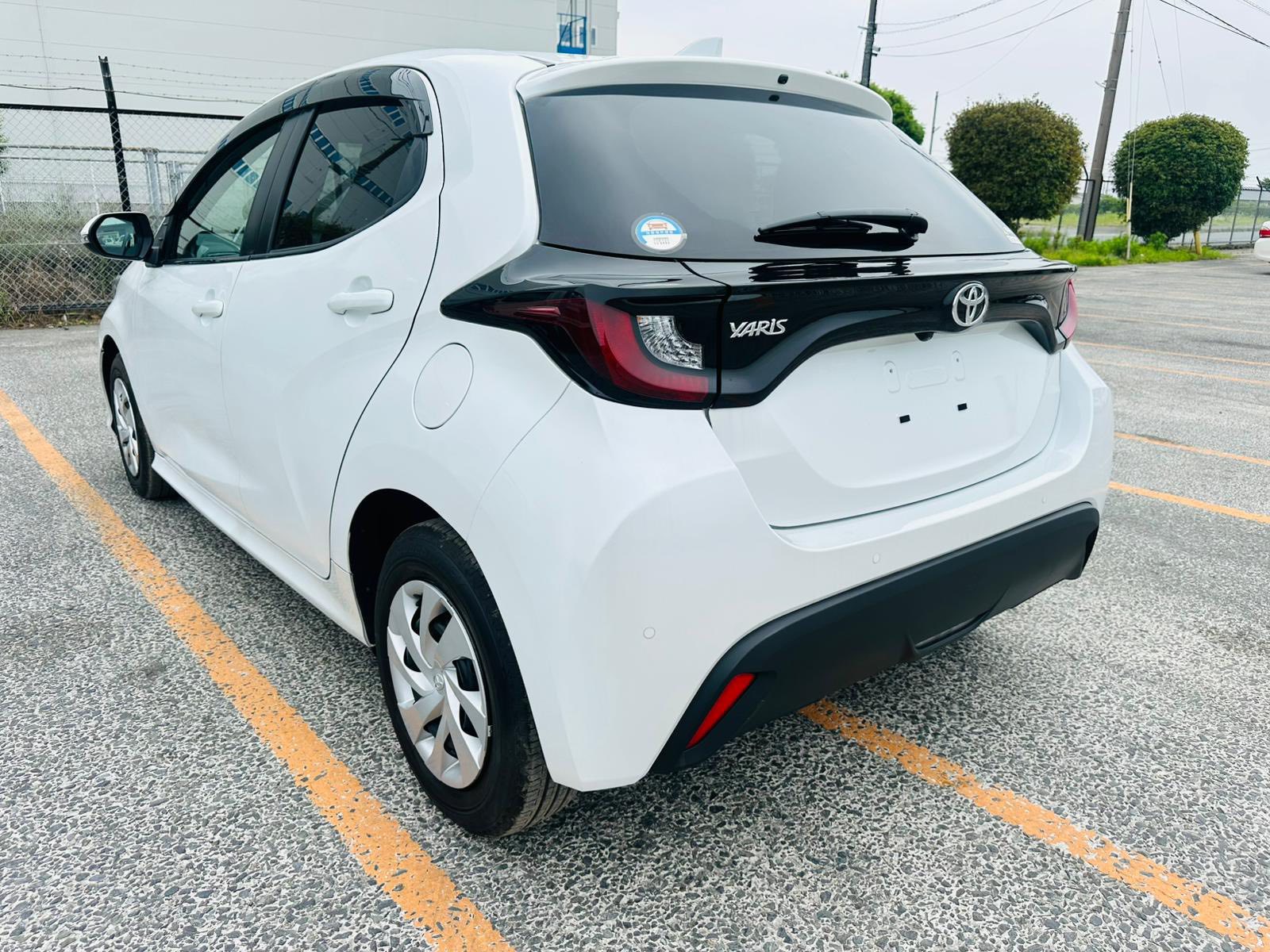 Yaris 5